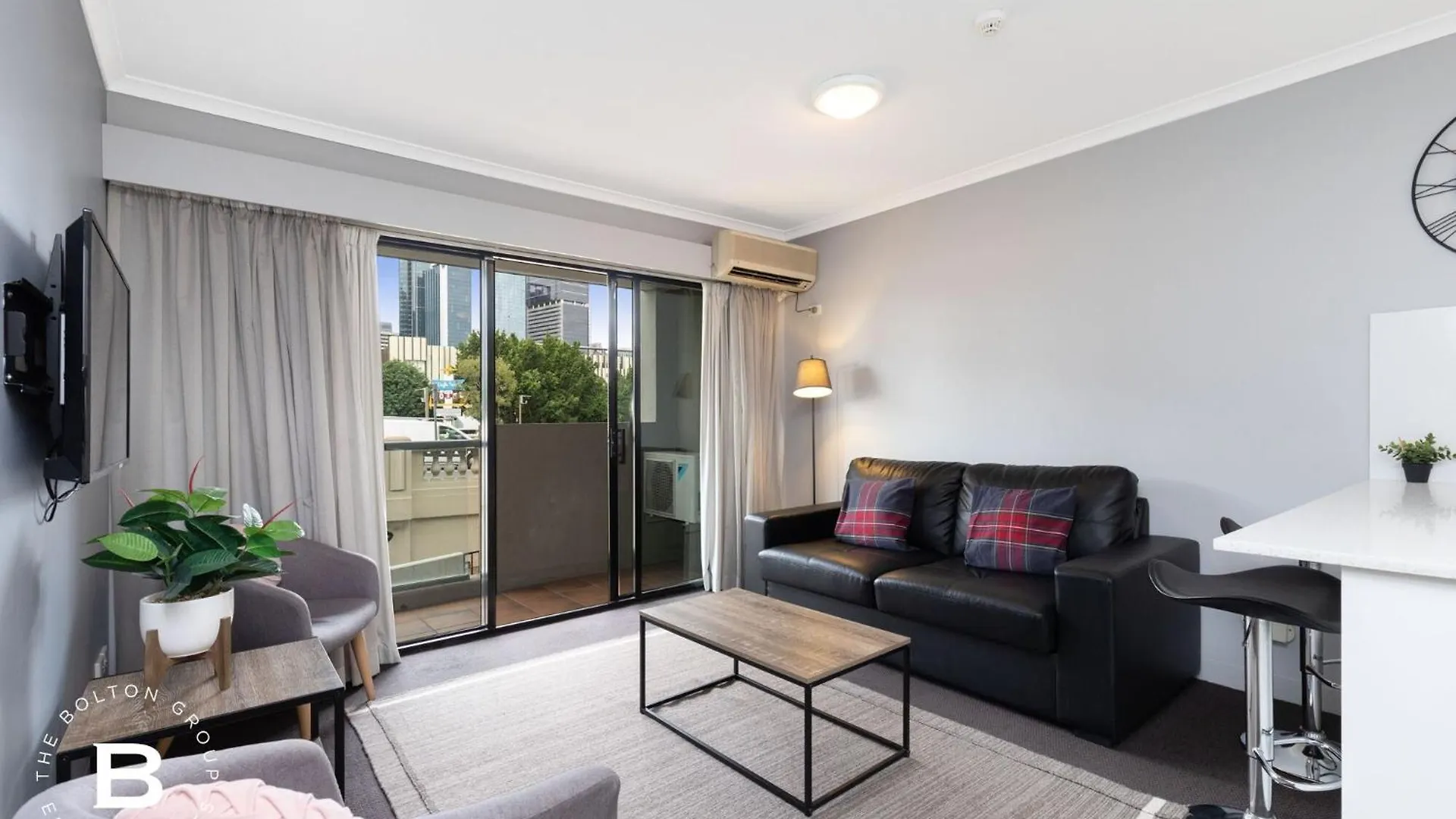 City Skyline View, Urban Retreat location